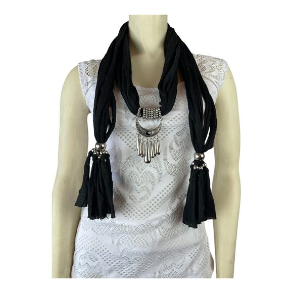 Black Scarf Neck Wrap with pendant Boho - Picture 4 of 6